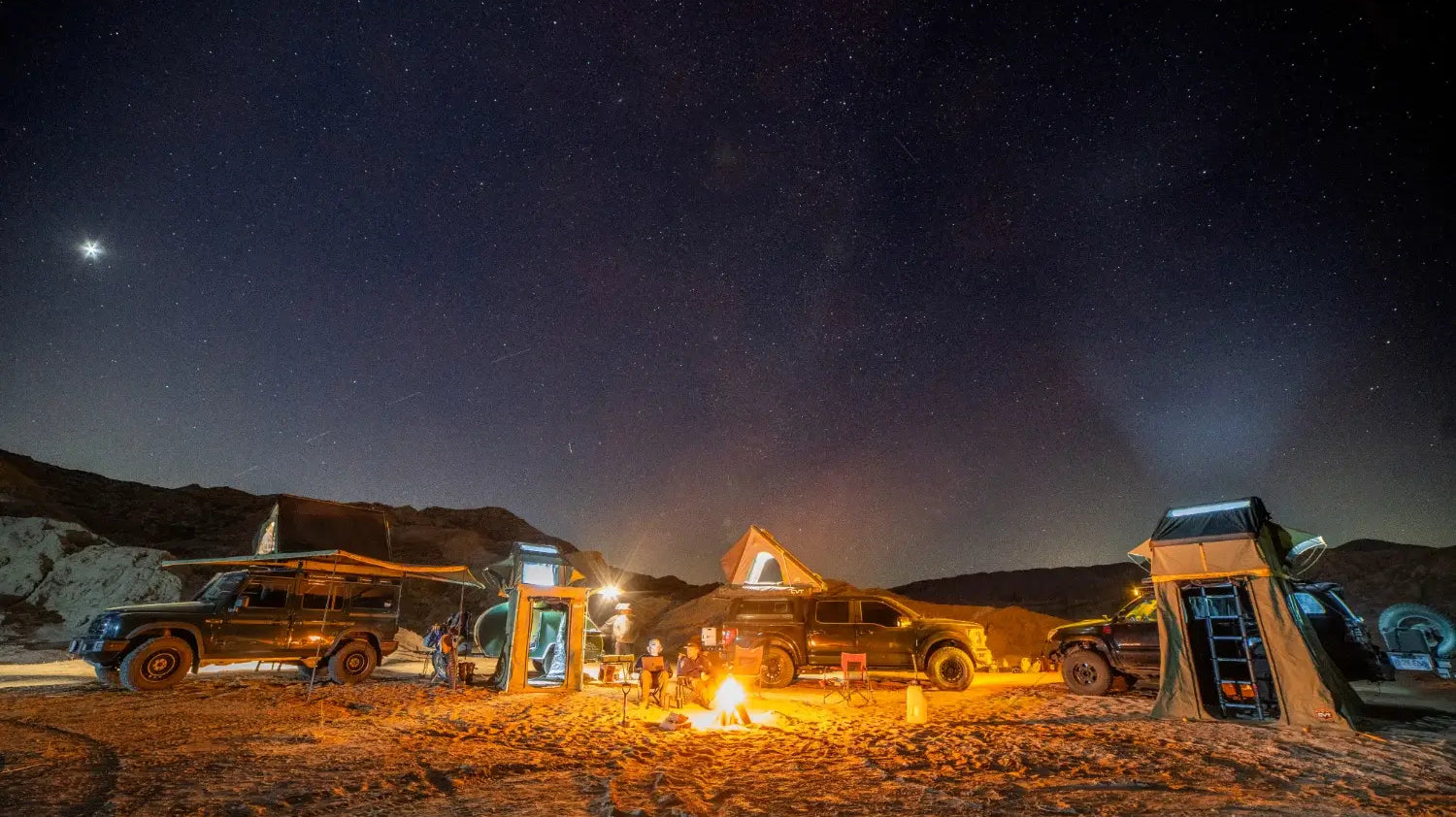 The Ultimate CVT Roof Top Tent Guide: Softshell vs. Hardshell